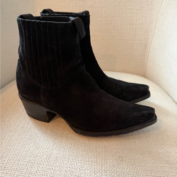 ANN MASHBURN Short Cowboy BootsSuede Black Boots